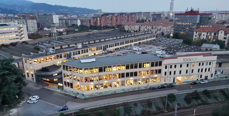 Scatto aereo di Toolbox Coworking